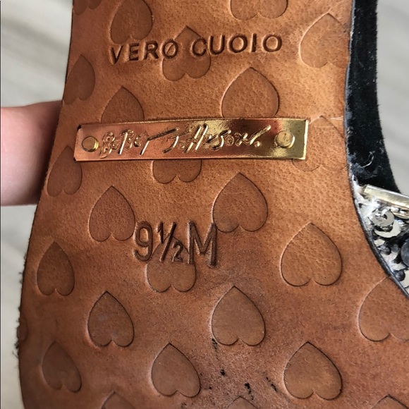 Sequin Flower Heels - Picture 6 of 7